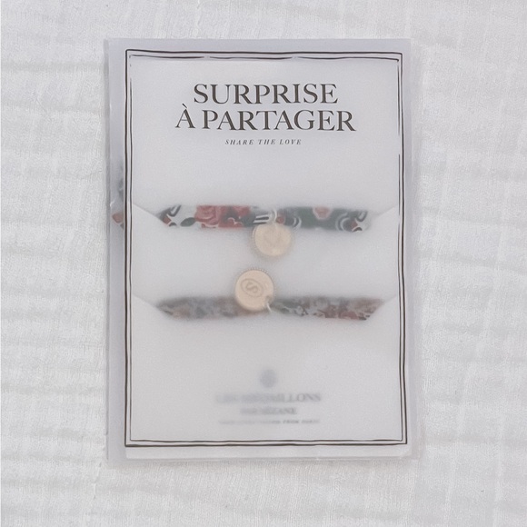 New Sezane Floral Bracelet Set - Picture 3 of 3